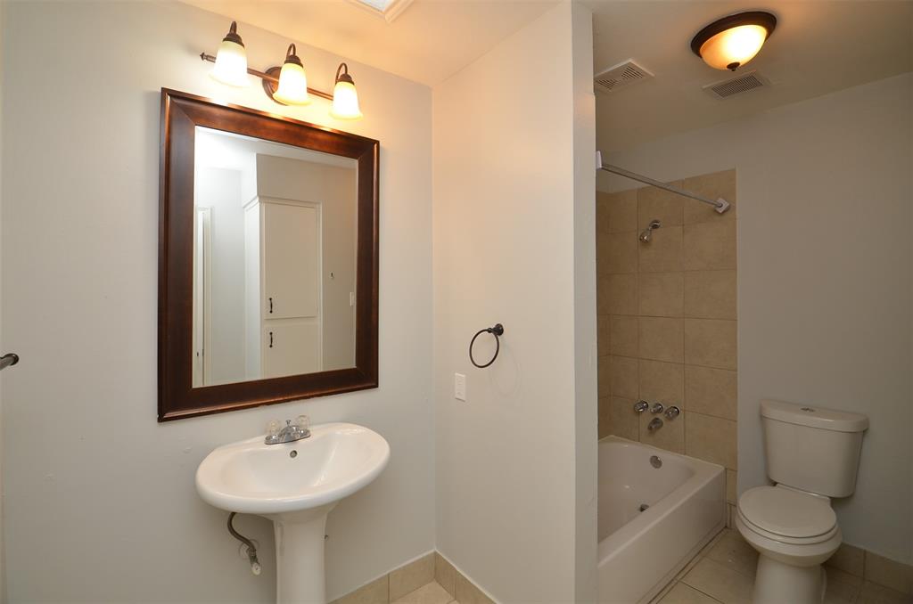 13164 Trail Hollow Drive #3164, Houston, Texas image 21