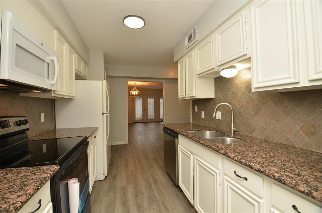 13164 Trail Hollow Drive #3164, Houston, Texas image 12
