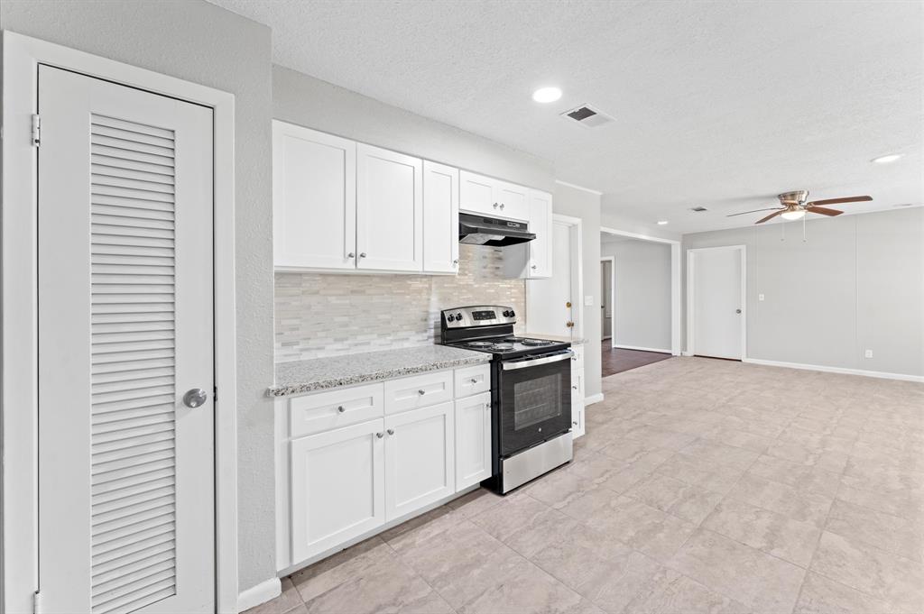 314 Empress Drive, Houston, Texas image 22