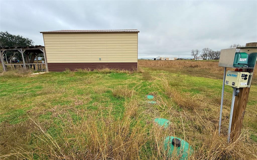 1691 County Road 107, Boling, Texas image 4