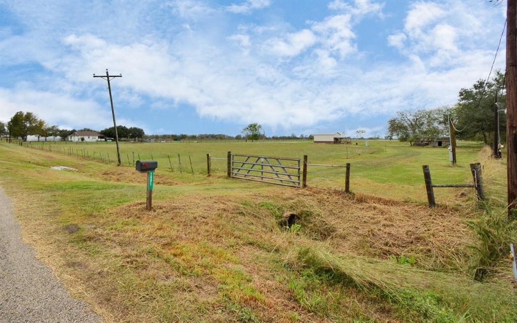 1691 County Road 107, Boling, Texas image 6