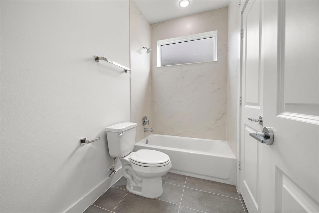 5238 Larkin Street, Houston, Texas image 24