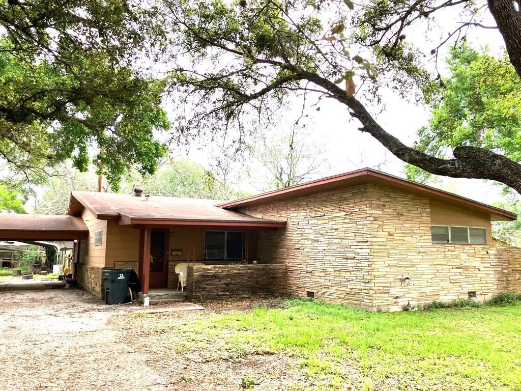612 Flournoy Street, Edna, Texas image 20