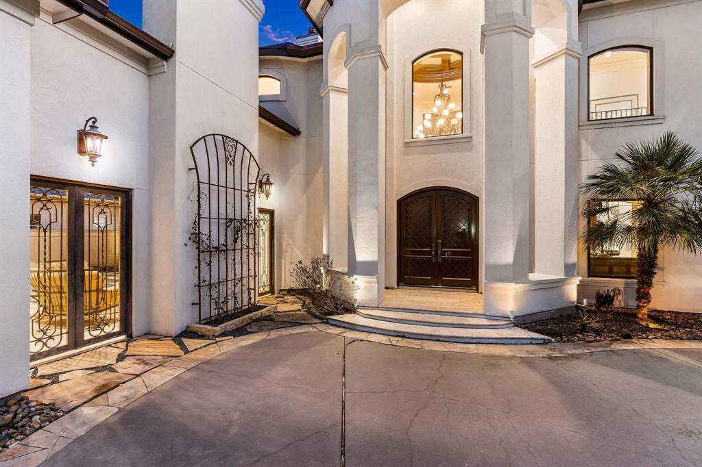 10 Promenade Street N