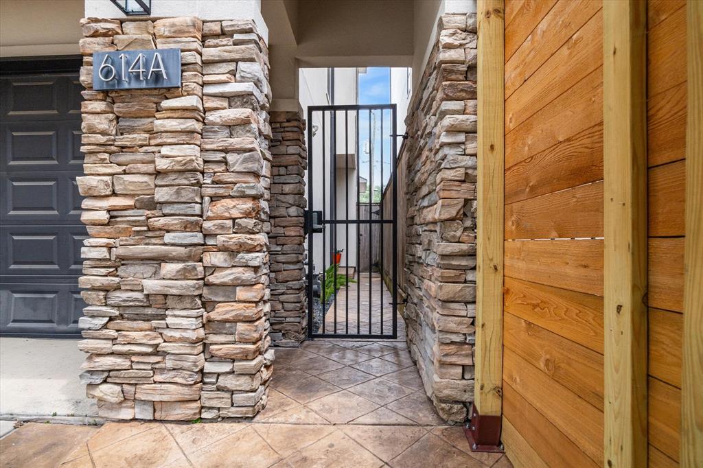 614 W Bell Street #A, Houston, Texas image 2