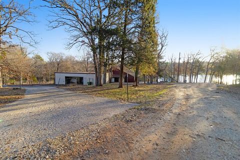 A home in Hilltop Lakes