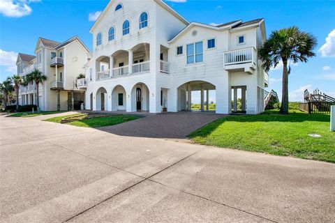 Single Family Residence in Galveston TX 21107 Sand Hill Drive 3.jpg