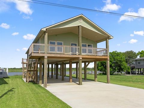 Photo of 864 Seagull, Sargent, TX 77414 (MLS # 96396972) Photo of 864 Seagull, Sargent, TX 77414 (MLS # 96396972)