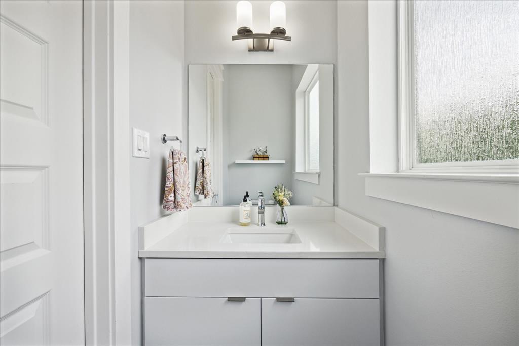 513 W 10th Street, Houston, Texas image 13