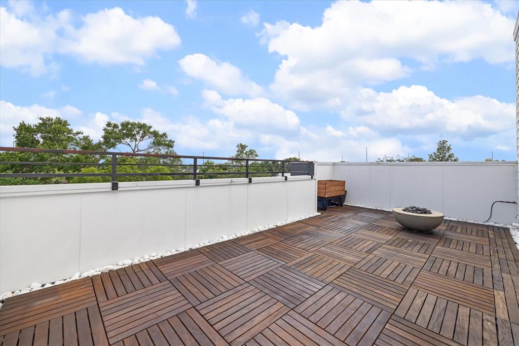 513 W 10th Street, Houston, Texas image 28
