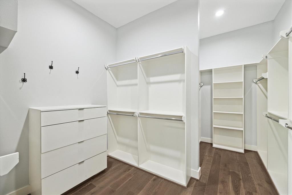 513 W 10th Street, Houston, Texas image 19