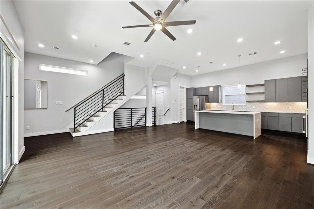 513 W 10th Street, Houston, Texas image 6
