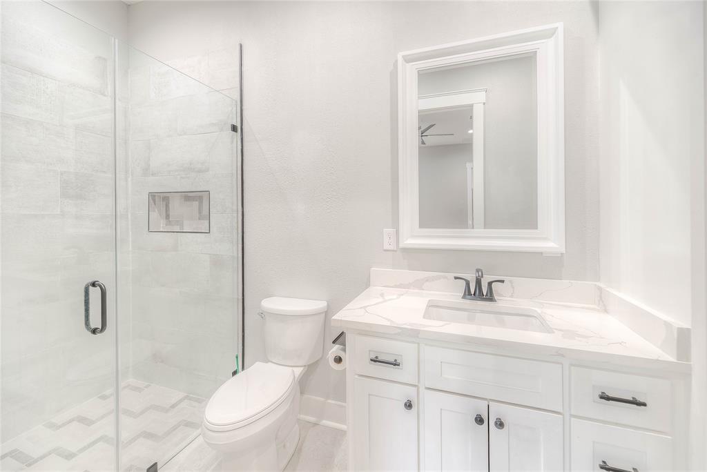 Livingston, Texas, 77351, United States, 5 Bedrooms Bedrooms, ,6 BathroomsBathrooms,Residential,Active,1905360