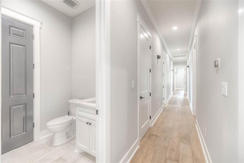 Livingston, Texas, 77351, United States, 5 Bedrooms Bedrooms, ,6 BathroomsBathrooms,Residential,Active,1905360