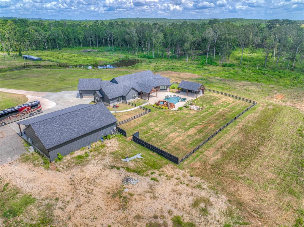 Livingston, Texas, 77351, United States, 5 Bedrooms Bedrooms, ,6 BathroomsBathrooms,Residential,Active,1905360