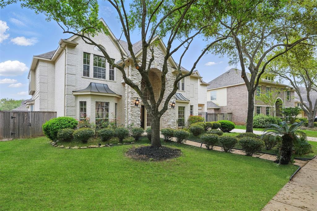 5419 Eagle Trace Court, Sugar Land, Texas image 2