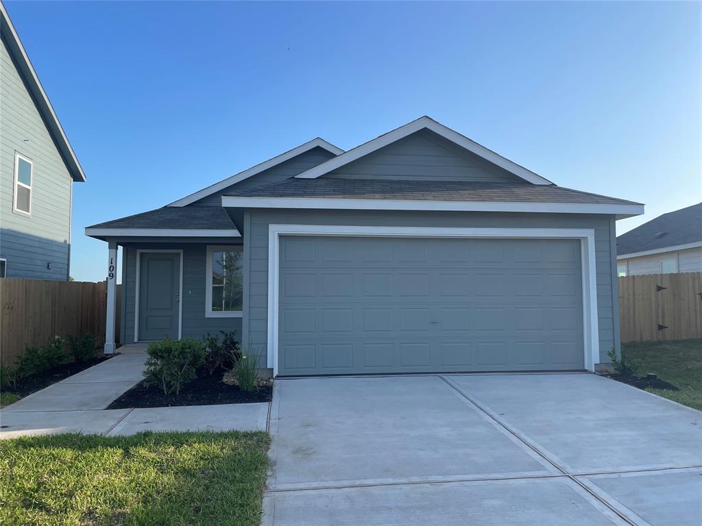 109 Stran Street, Wharton, Texas image 1