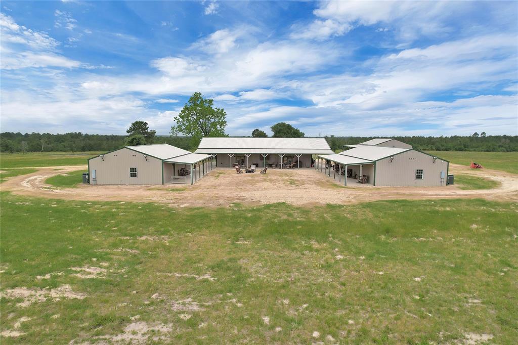 190 Dickey Loop, Bedias, Texas image 4