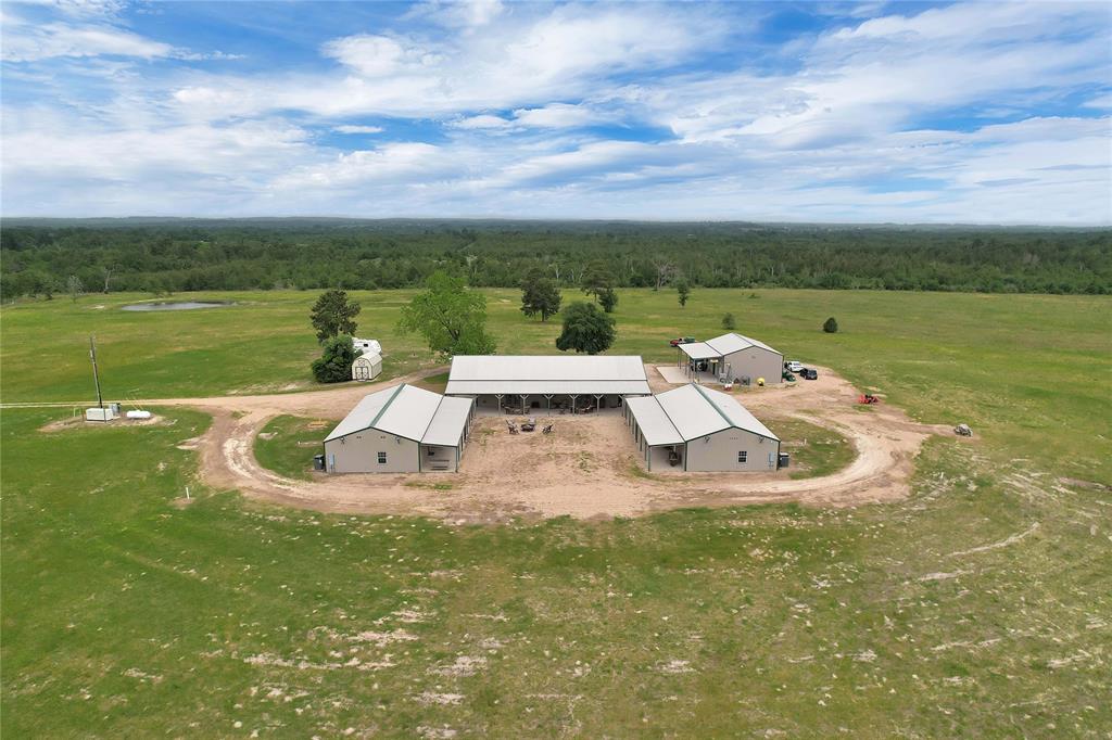 190 Dickey Loop, Bedias, Texas image 1