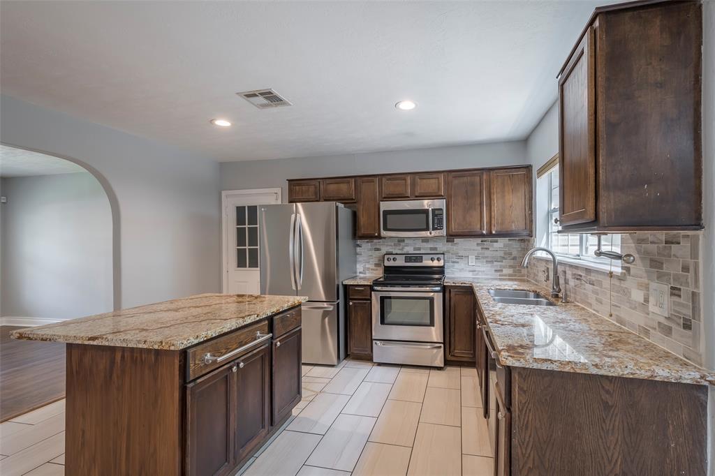 1109 Dismuke Street, Houston, Texas image 12