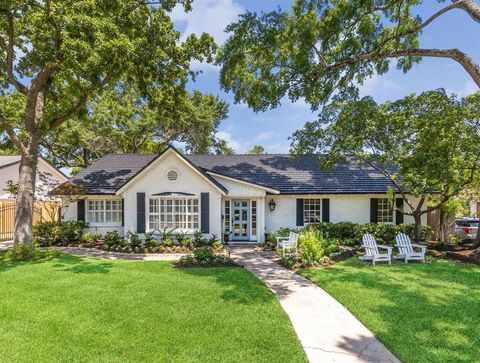 10006 Meadow Lake Lane Houston TX 77042