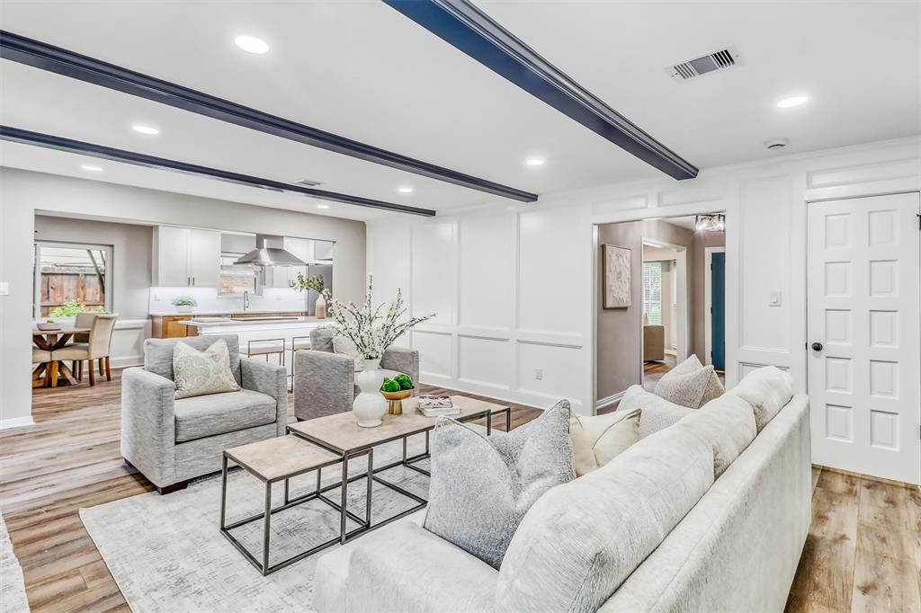402 Bauxhall Court