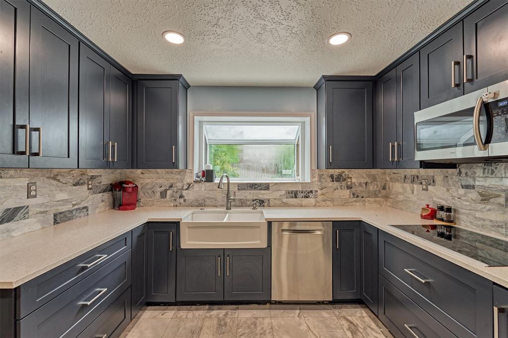 129 N Rainbow Ridge Circle, The Woodlands, Texas image 12
