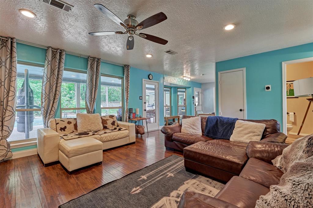 129 N Rainbow Ridge Circle, The Woodlands, Texas image 19
