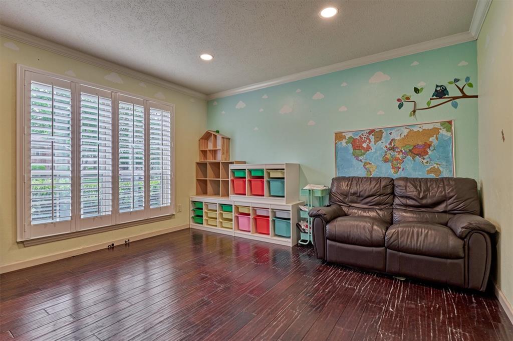 129 N Rainbow Ridge Circle, The Woodlands, Texas image 8