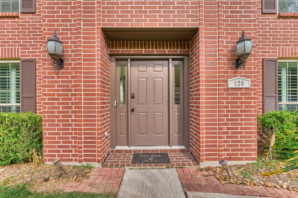 129 N Rainbow Ridge Circle, The Woodlands, Texas image 5