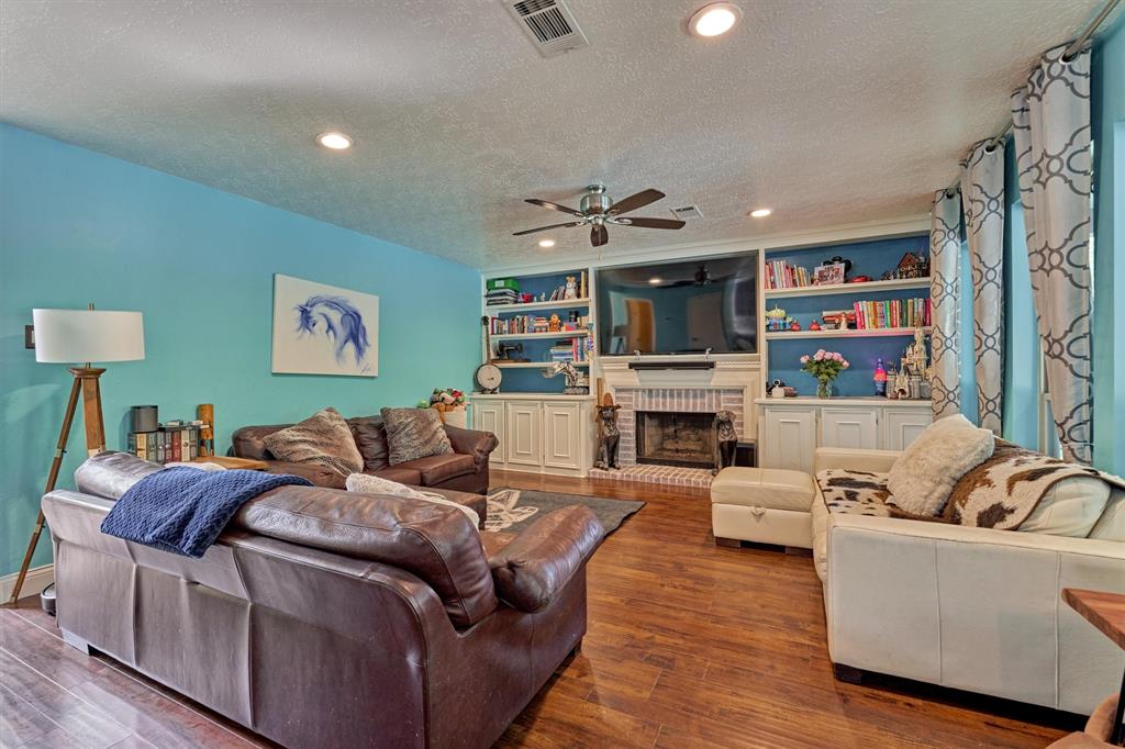 129 N Rainbow Ridge Circle, The Woodlands, Texas image 18