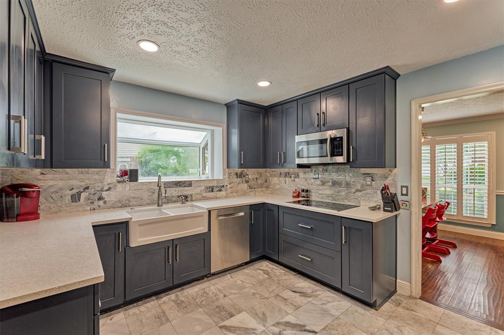 129 N Rainbow Ridge Circle, The Woodlands, Texas image 14