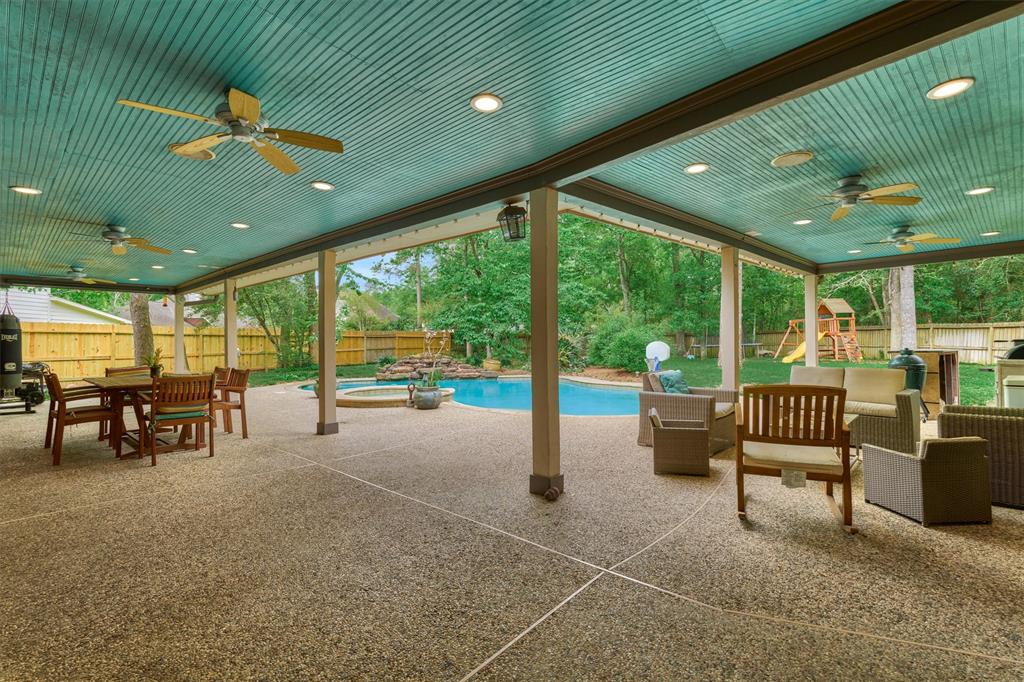 129 N Rainbow Ridge Circle, The Woodlands, Texas image 42