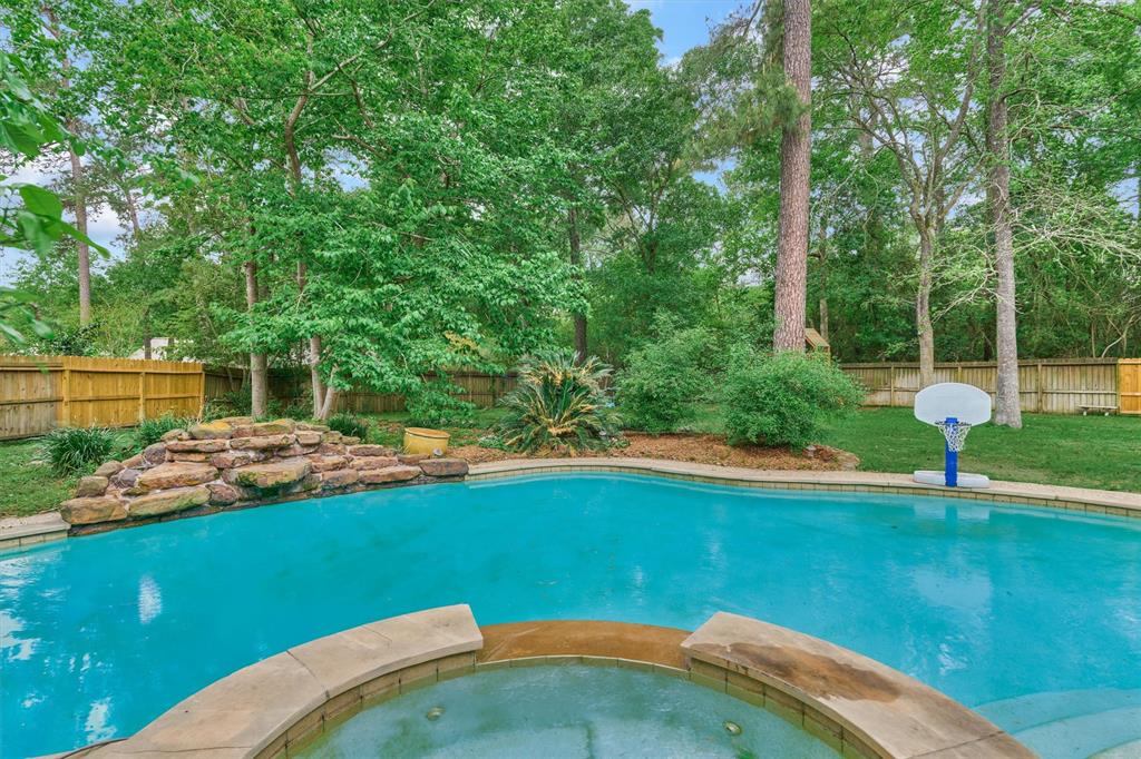 129 N Rainbow Ridge Circle, The Woodlands, Texas image 37