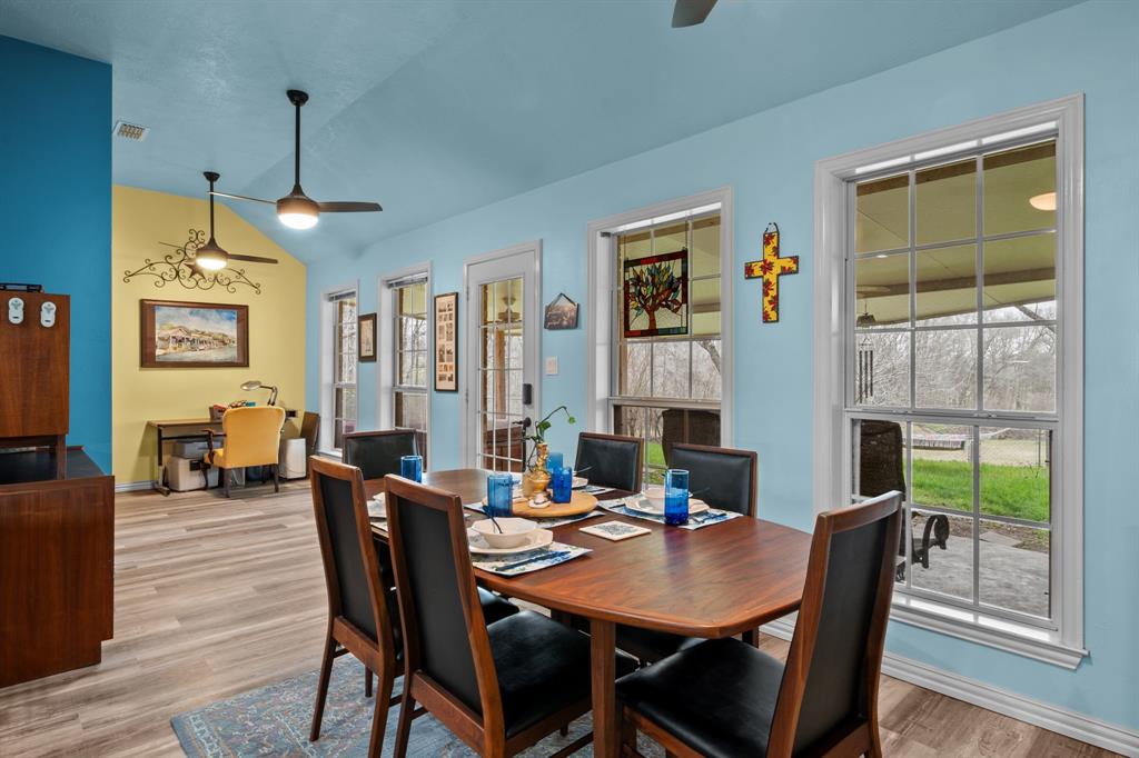 3555 Amber Circle, Chappell Hill, Texas image 32