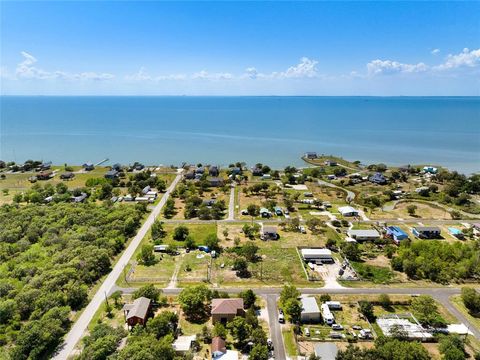 A home in Anahuac