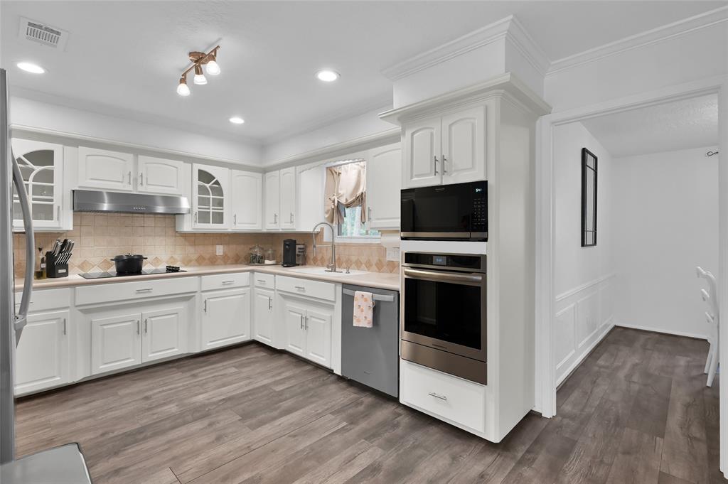 16419 Fox Crossing Lane, Spring, Texas image 9