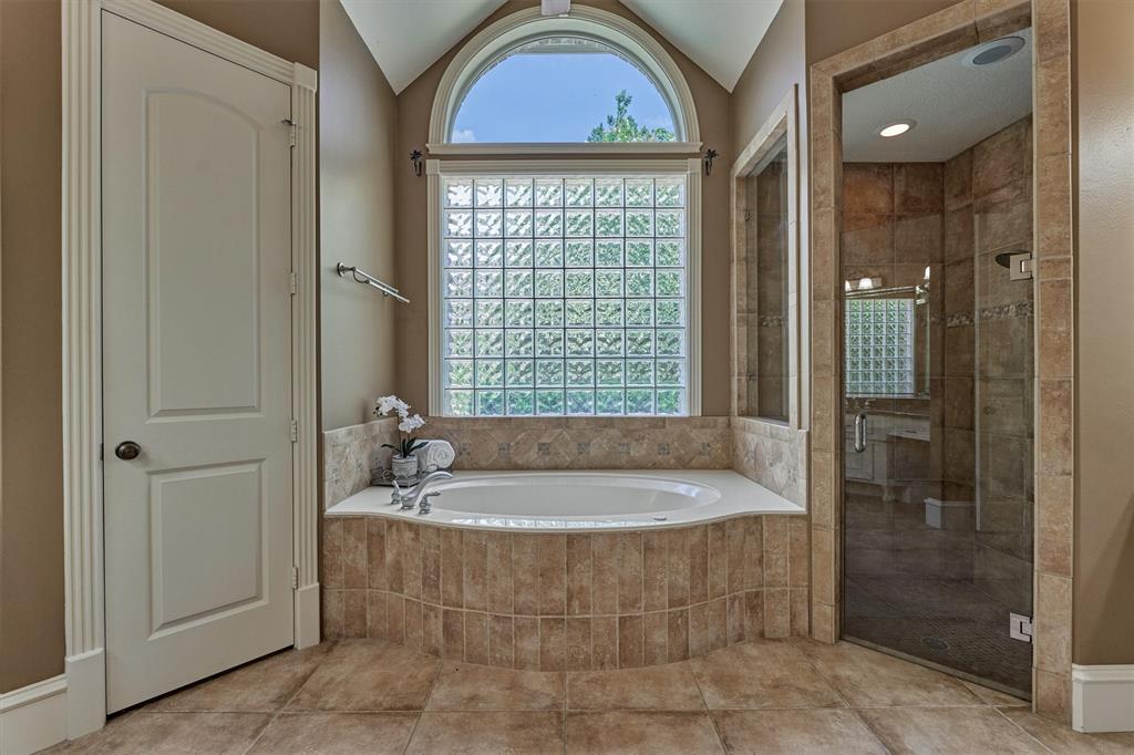 2 S Garnet Bend, The Woodlands, Texas image 22