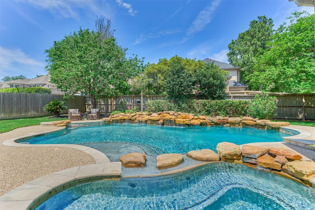 2 S Garnet Bend, The Woodlands, Texas image 41