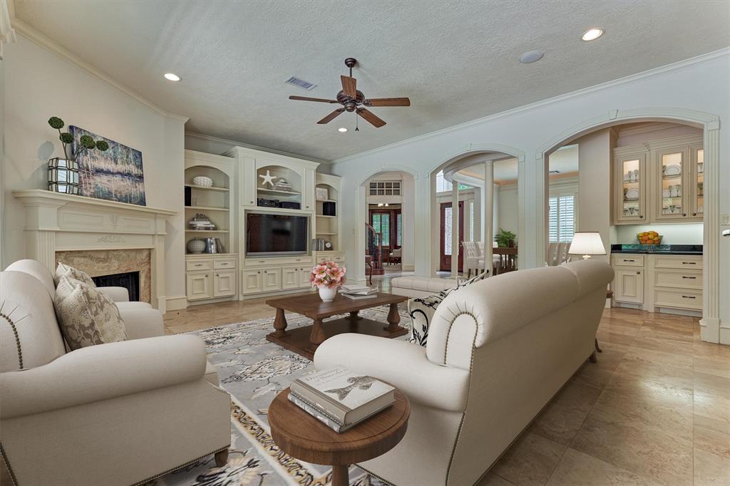 2 S Garnet Bend, The Woodlands, Texas image 18