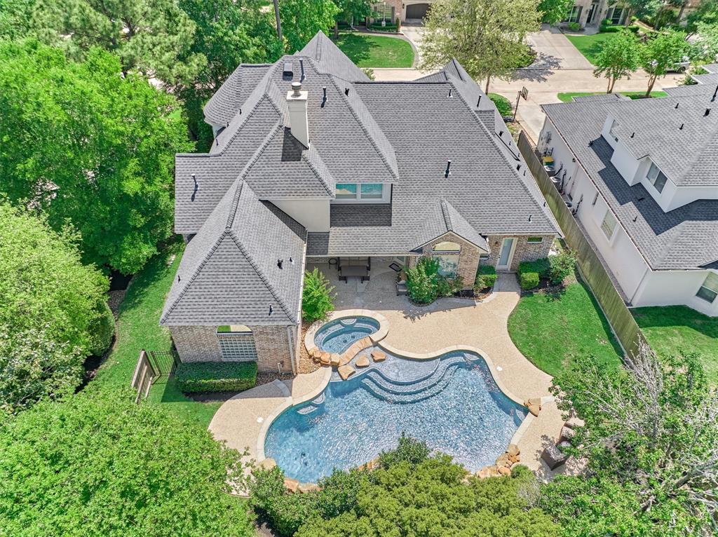 2 S Garnet Bend, The Woodlands, Texas image 3