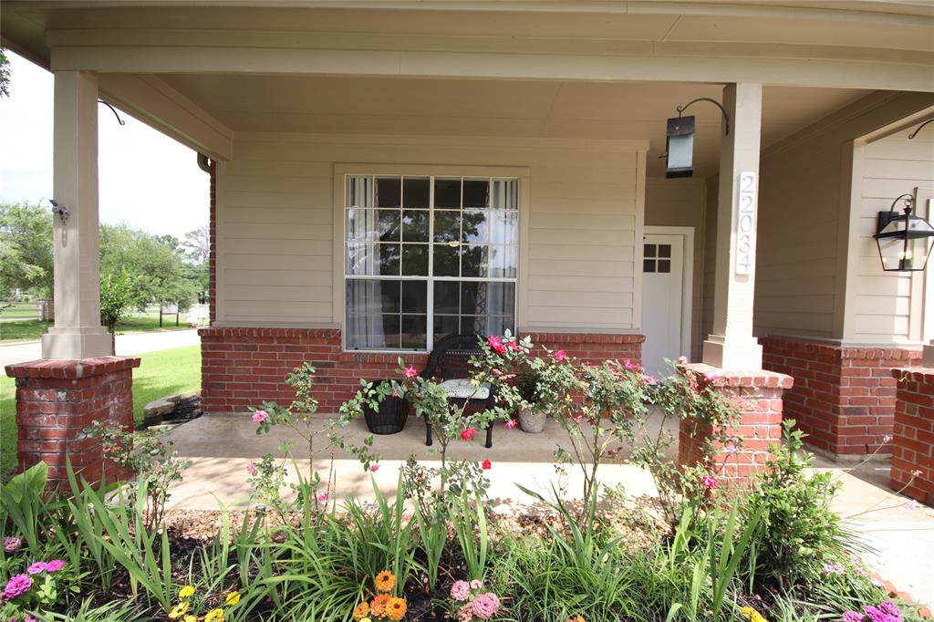 22034 Holly Branch Drive, Tomball, Texas image 4