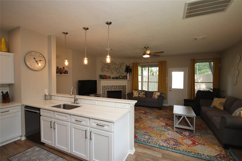 22034 Holly Branch Drive, Tomball, Texas image 11