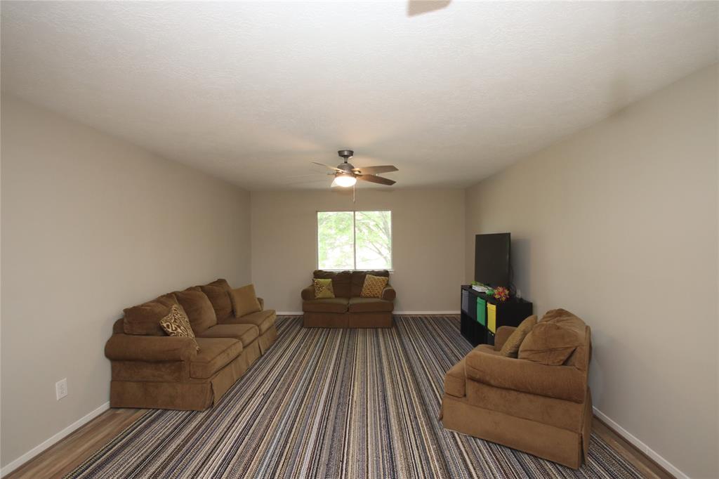 22034 Holly Branch Drive, Tomball, Texas image 33
