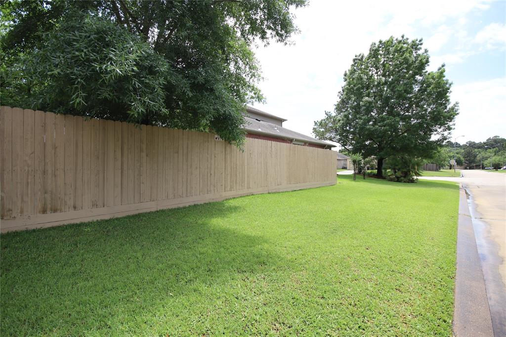 22034 Holly Branch Drive, Tomball, Texas image 46