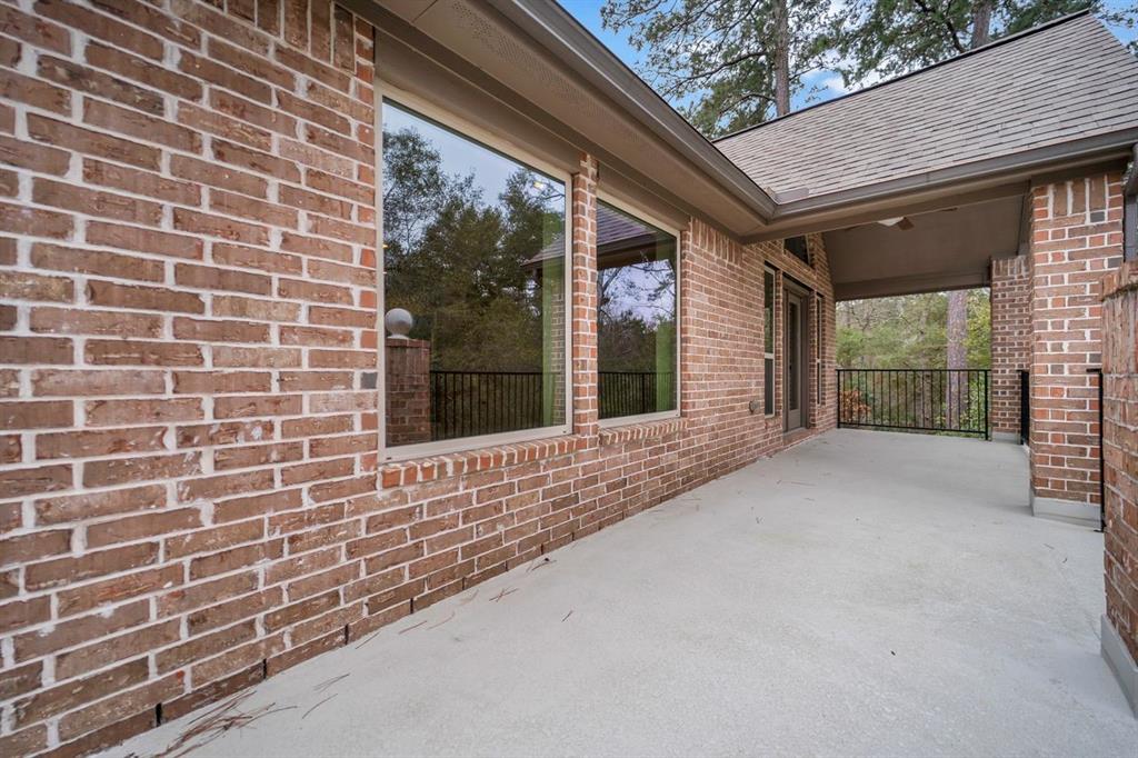 2042 Hidden Paradise Drive, Conroe, Texas image 30