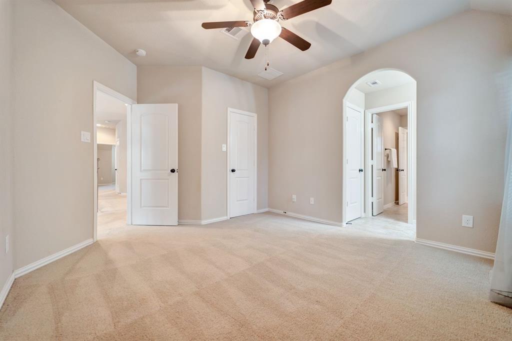 2042 Hidden Paradise Drive, Conroe, Texas image 33