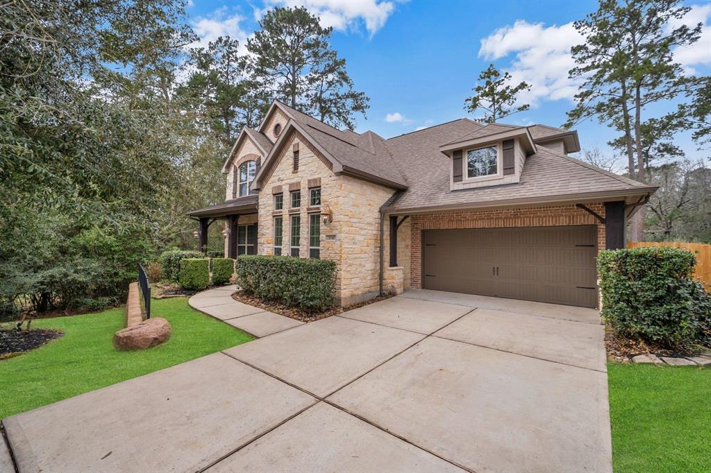 2042 Hidden Paradise Drive, Conroe, Texas image 2