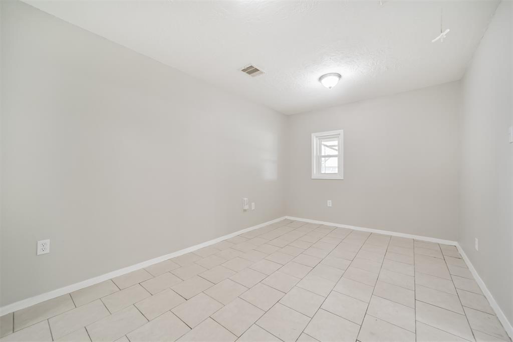538 Pecan Drive, South Houston, Texas image 11