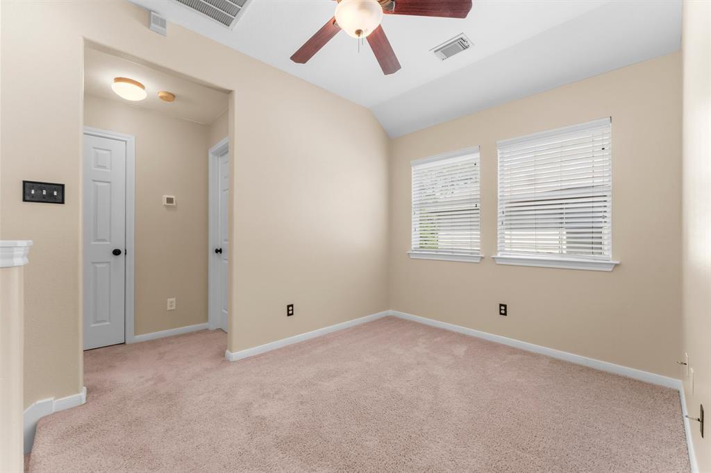 54 E Burberry Circle, The Woodlands, Texas image 13